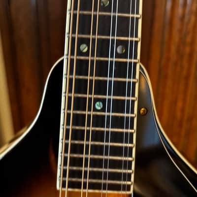 Mitchell  AM100VS Mandolin - MINT image 3