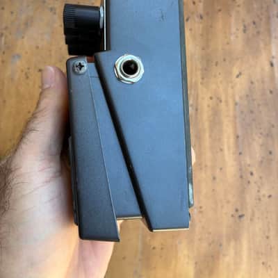 Boss MT-2 Metal Zone (Silver Label) 1991 - Present - Black electric guitar metal distortion effect pedal image 3