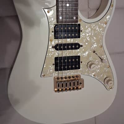Ibanez RG185WH Standard 1998 - 1999 - White. Original 90's GIGBAG INCLUDED image 2