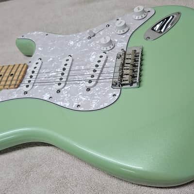 Fender Player Stratocaster 2023 - Surf Pearl image 2