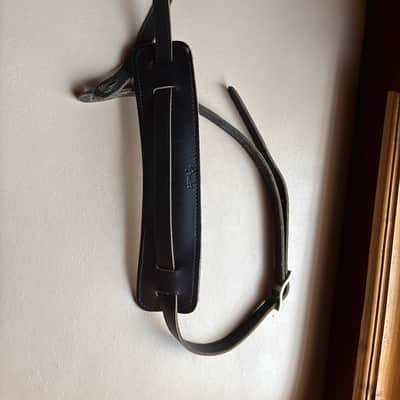 Fender Vintage style leather guitar strap - Black image 2
