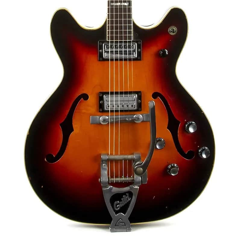 Guild Starfire V Sunburst 1967 image 2