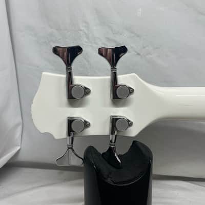 Burny Mockingbird 4-String Electric Bass imagen 9