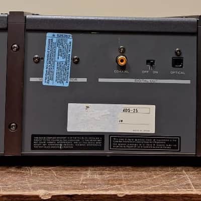 TEAC VRDS-25 COMPACT DISC PLAYER image 2