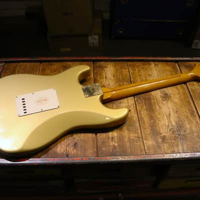 Fender 50th Anniversary Stratocaster 2004 - Aztec Gold image 8