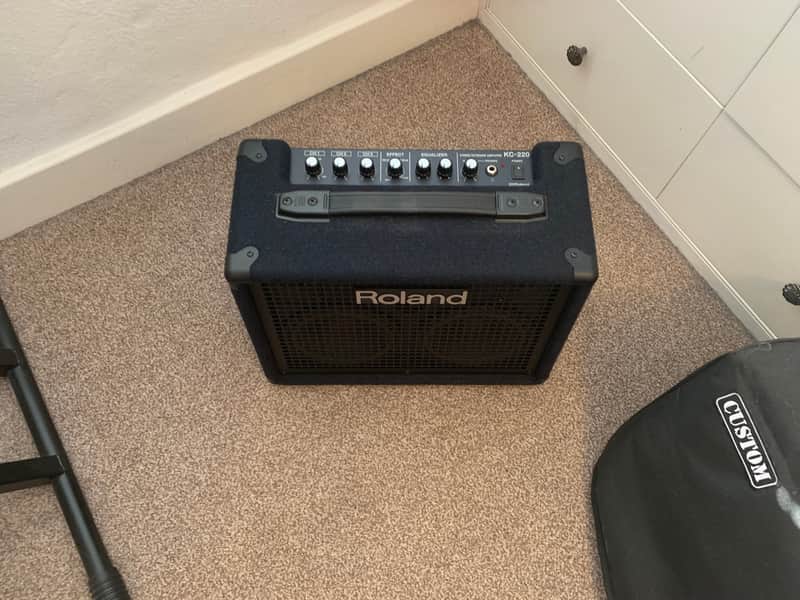 Roland KC-220 3-Channel 30-Watt 2x6.5" Keyboard Combo 2017 - Present - Black image 1