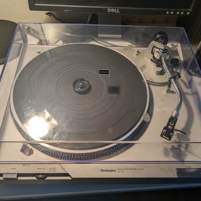Technics SL-D1 Direct Drive Turntable image 1