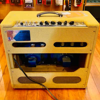 FENDER '59 BASSMAN REISSUE 4X10 GUITAR AMPLIFIER (USED) image 4