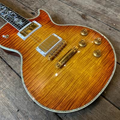 1997 Gibson Les Paul Ultima Heritage Cherry Sunburst with hard shell case image 8