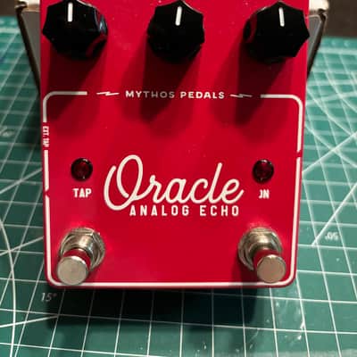 Mythos Pedals Oracle Analog Echo 2021 - Red image 1