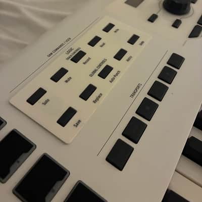 Arturia KeyLab 88 MkII MIDI Controller 2019 - Present - White image 3