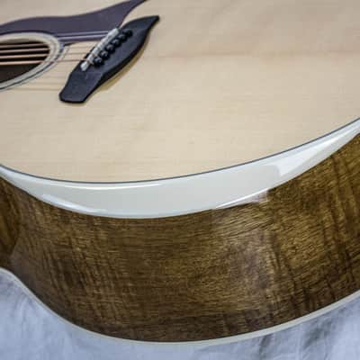 Sawtooth Myrtlewood Jumbo Cutaway 24 Fret Acoustic Electric Guitar with Spruce Top image 3
