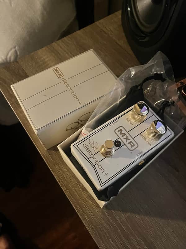 MXR RR104C Randy Rhoads Signature Special Edition Distortion + 2025 - Present - Cream image 1