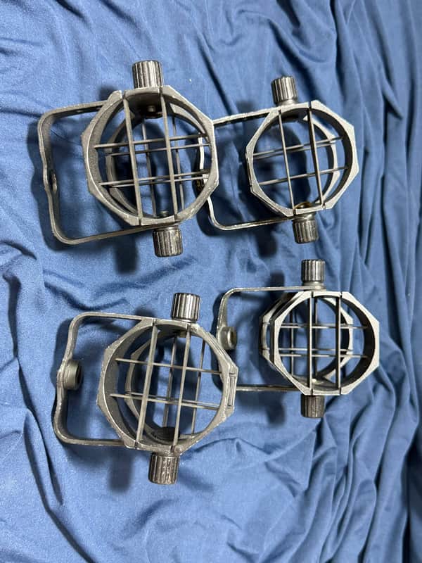 Lot of 4 x Audio-Technica AT8415 Universal Microphone Shock Mounts 2010s - Black image 1