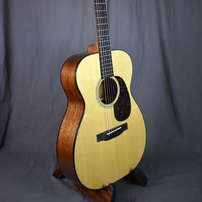 Martin Standard Series 00-18 image 22
