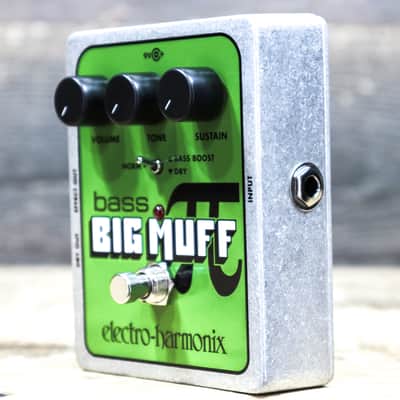 Electro-Harmonix Bass Big Muff Pi Fuzz / Distortion / Sustainer Bass Effect Pedal image 2