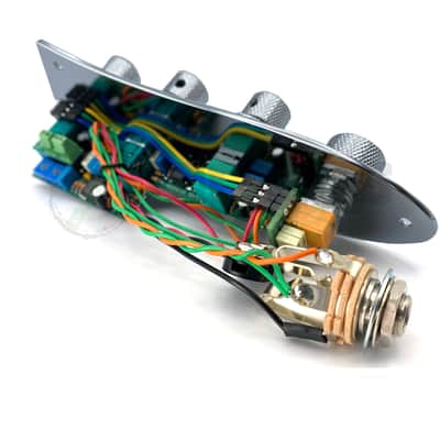 John East J Retro Deluxe Bass Preamp for Jazz Bass Deluxe - Chrome image 2