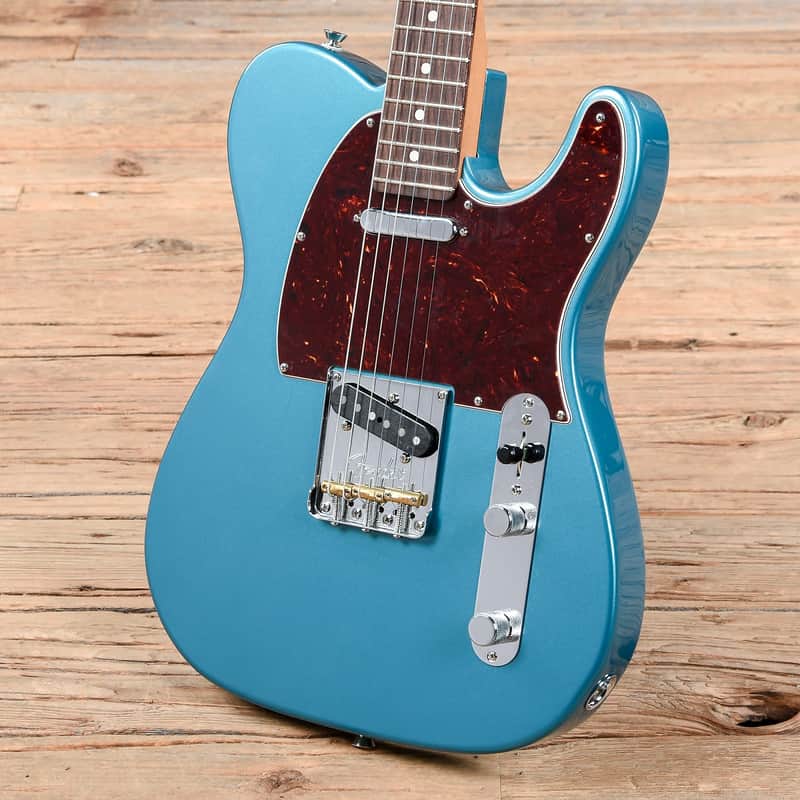 Fender American Professional Telecaster with Roasted Maple Neck image 3