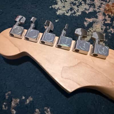 2005 Fender Standard Stratocaster - Arctic White image 10
