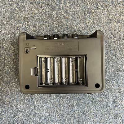 NUX Mighty Lite BT MKII 3-watt Desktop Modeling Amp image 5