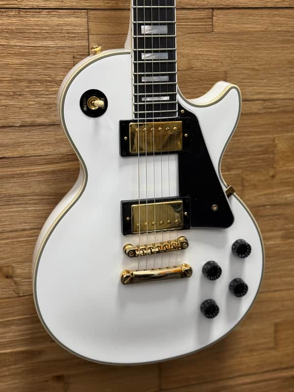 Epiphone Les Paul Custom "Inspired by Gibson Custom" Guitar 2024 - Alpine White 8lbs 5oz w/Hard Case. New! image 1