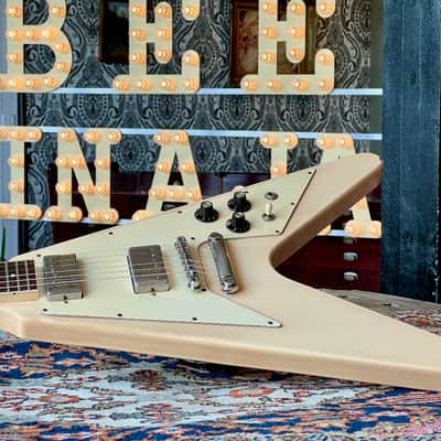 1982 Gibson Flying V Alpine White image 9