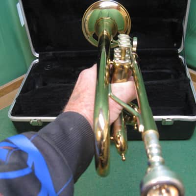 Blessing Scholastic B-125 Trumpet - Reconditioned - Case & Blessing 7C Mouthpiece image 15