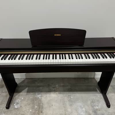 Yamaha YDP-113 Digital Piano With Stool and Sustain Pedal Bild 1
