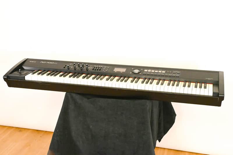 [takuoppo] 美品　Roland RD-700NX デジタルピアノ 146820.jpg