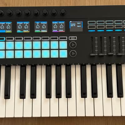 Novation 49SL MKIII MIDI Keyboard image 4