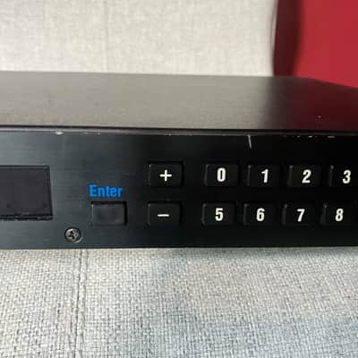 Oberheim Matrix 1000 - 120V model image 3