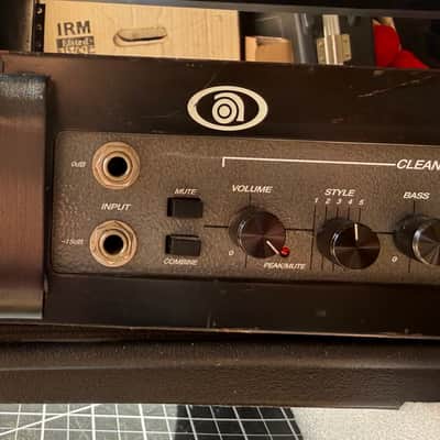 Ampeg B5R Bass Dual-Channel Amp Head +OCTAVE/DIST w Flight Case 1 OWNER USA Made image 5