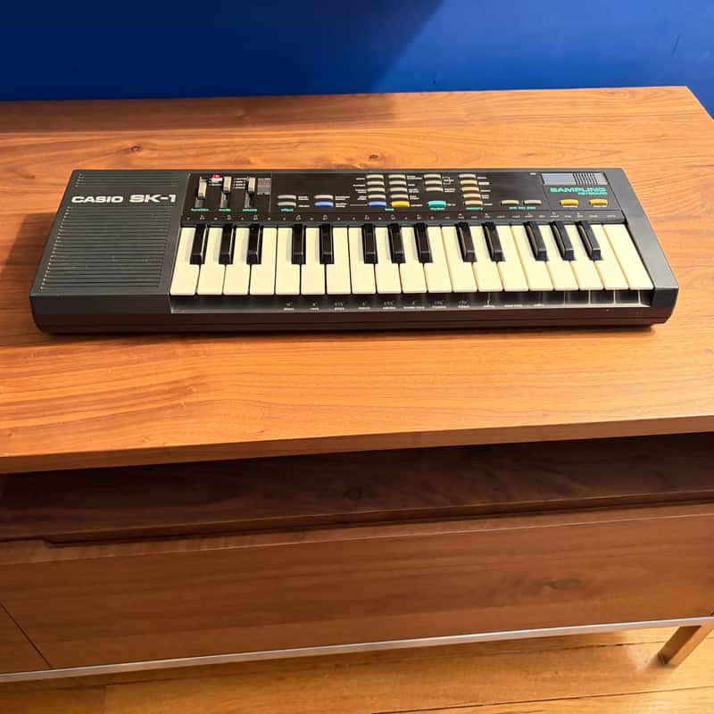 Casio SK-1 32-Key Sampling Keyboard 1986 - Black image 1