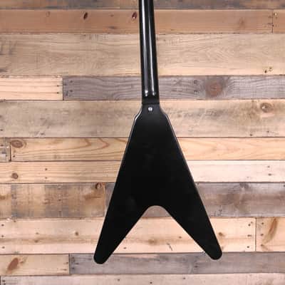 Immagine 2011 Gibson Melody Maker Flying V Electric Guitar Satin Black w/ Gigbag "Good Condition" - 5