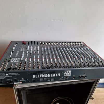 Allen & Heath ZED R16 FireWire mixer image 5