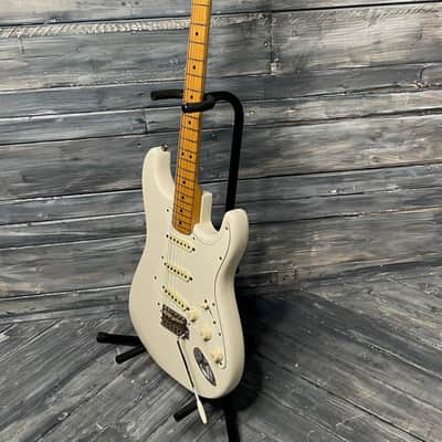 Used Fender 1979 Stratocaster with Duncan Antiquity Pickups and Fender Hard Shell Case image 6