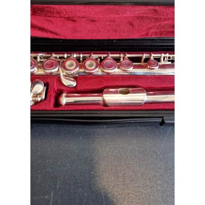 Yamaha YFL-381 - Wind Instrument - Silver - Very Good w/ Hard Case & Cleaning rod image 11