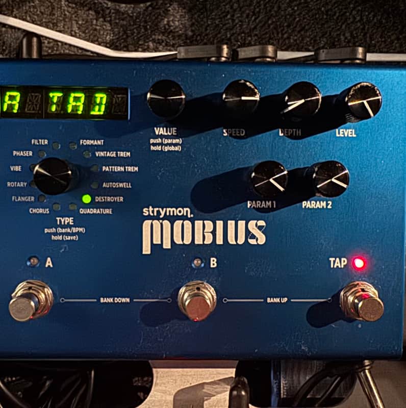 Strymon Mobius