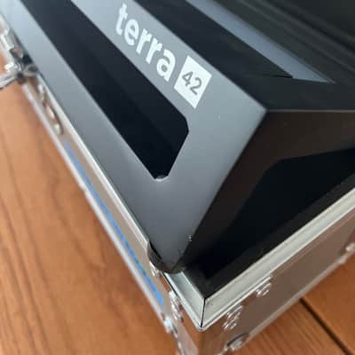 Pedaltrain Terra 42 with Wheeled Tour Case image 2