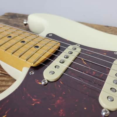 2022 Fender American Professional II Stratocaster Left Hand - Olympic White With OHSC image 9