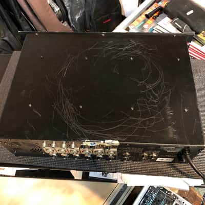 Yamaha EM1620 6-Channel Mono Powered Mixer Rack Mount image 10