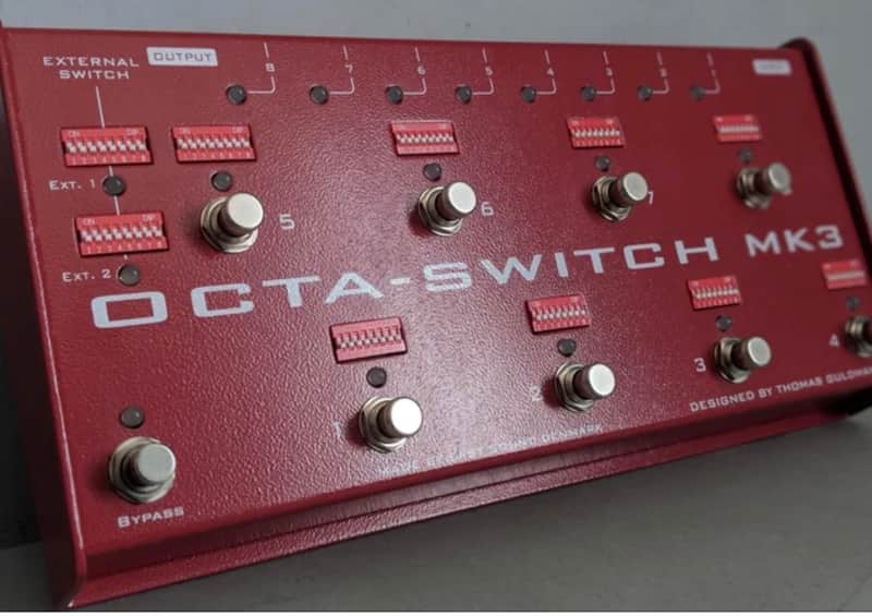 Carl Martin Octa-Switch III 2010s - Red image 1