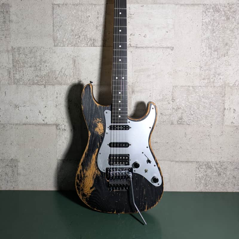 90’s Charvel R-U128 Black