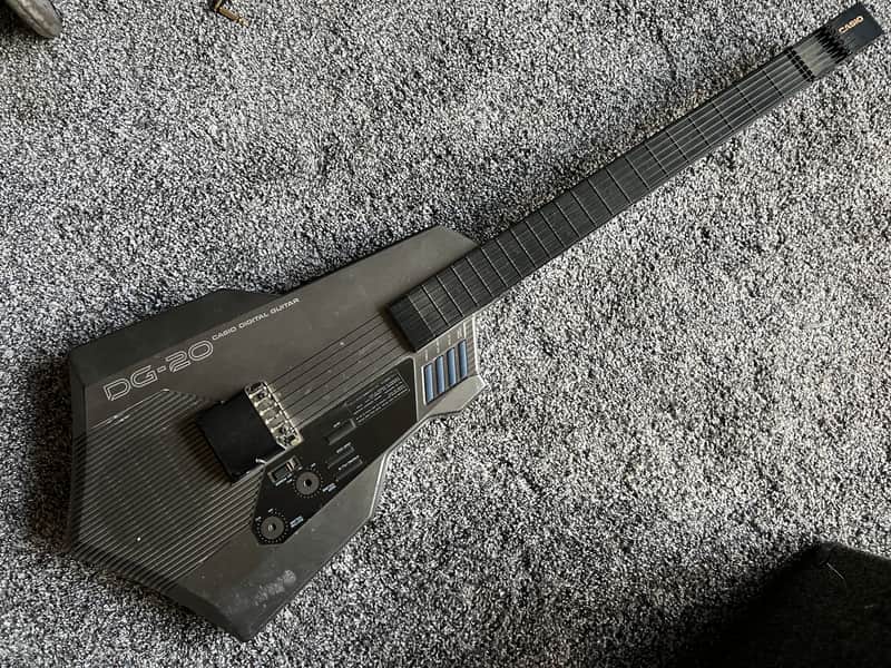 Casio DG-20 Digital Guitar *FOR PARTS* image 1