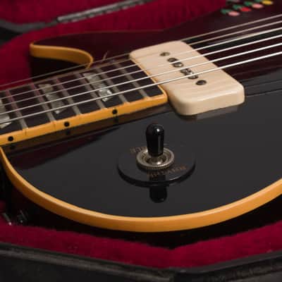 Gibson  Les Paul Pro Deluxe Solid Body Electric Guitar (1977), ser. #06113357, original molded black plastic hard shell case. image 16