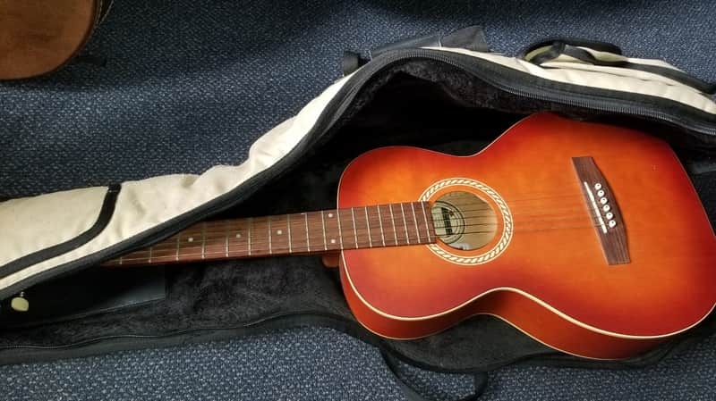 Art & Lutherie AMI wild cherry parlor size acoustic guitar Wild