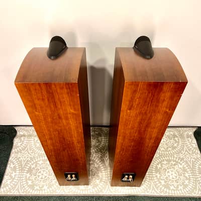 Bowers & Wilkins B&W 703 Speakers image 13