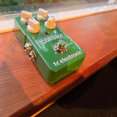 TC Electronic Corona Chorus 2011 - Present - Green image 2