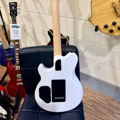 🌟B-Stock🌟 Sterling by Music Man SUB Axis~White W/Black Binding Electric Guitar image 10