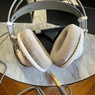 AKG K701 Premium Class Reference Headphones image 3
